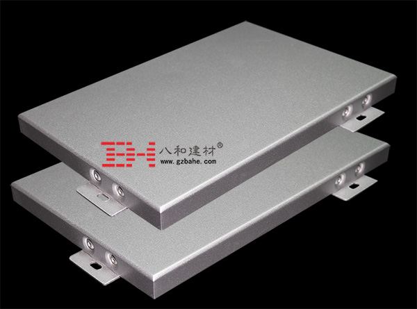 氟碳铝单板表面处理设备及工艺要求