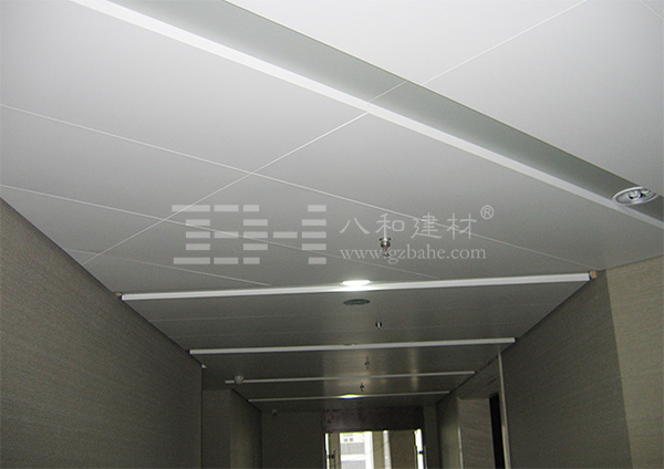 铝单板吊顶-上海浦发银行大厦5