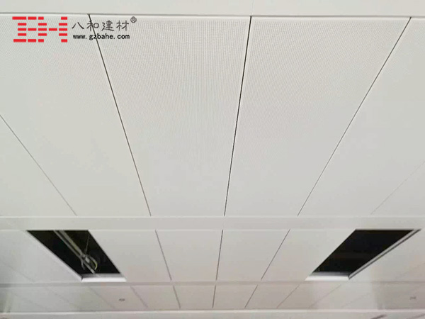 【施工现场】广州国际时尚中心写字楼铝天花吊顶安装4