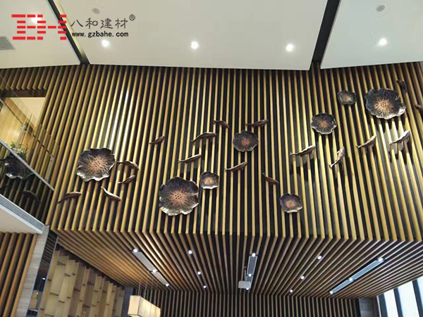 型材铝方通装饰的横琴珠江湾售楼大厅3