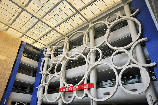 绵阳中心医院 - 造型铝单板所拼成的环2